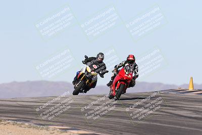 media/Dec-01-2025-Moto Forza (Mon) [[2daa91e15f]]/2-Intermediate Group/Session 2 (Turns 9 and 10)/